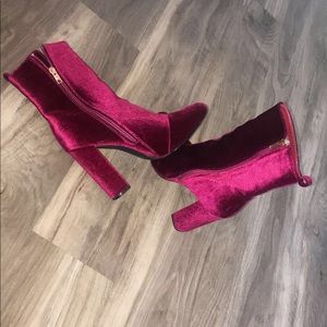 LACEE BOOT.  BORDEAUX COLOR